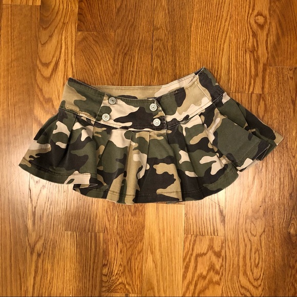 Forever 21 | Skirts | Forever 2 F21 Green Tan Army Camo Camouflage Ruffle Ultra Mini Skirt Xs | Poshmark Forever 21 | Skirts | Forever 2 F21 Green Tan Army Camo Camouflage Ruffle Ultra Mini Skirt Xs | Poshmark